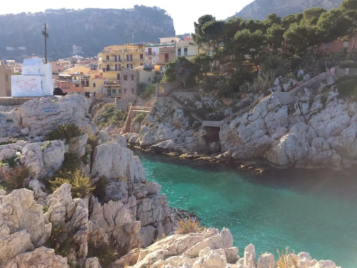 Сasa de vacaciones Casetta Sant'Elia Da Filippo Porticello Italia
